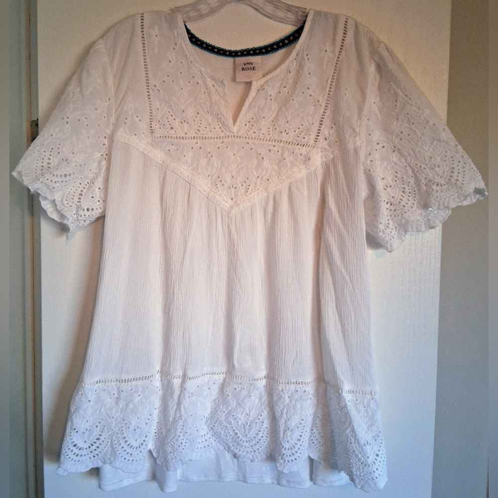 Knox Rose-White Eyelet Lace Women's Boho Top. Size XL